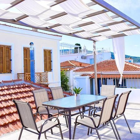 La Maison Plakes Rooftop Apt Skiathos Town Exterior photo