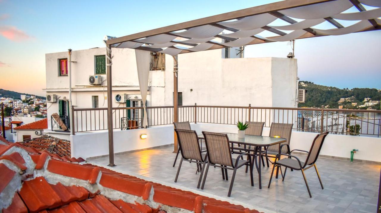 La Maison Plakes Rooftop Apt Skiathos Town Exterior photo