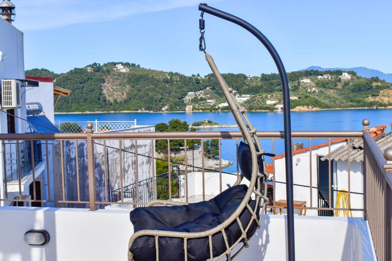 La Maison Plakes Rooftop Apt Skiathos Town Exterior photo