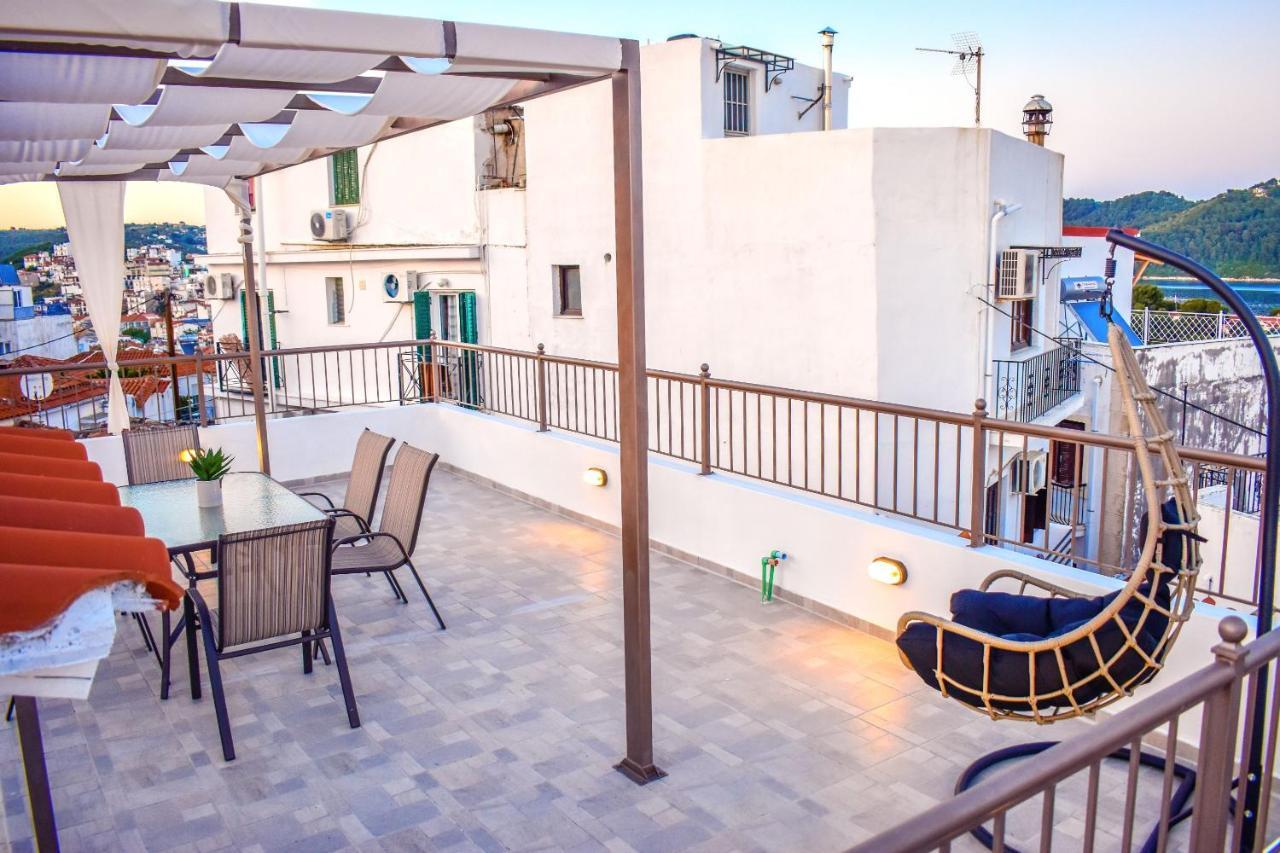 La Maison Plakes Rooftop Apt Skiathos Town Exterior photo
