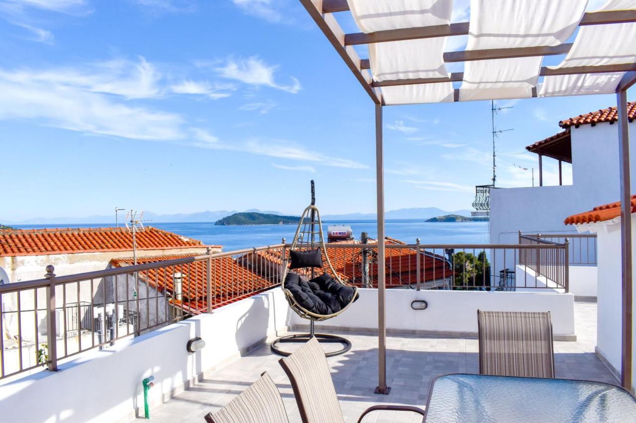 La Maison Plakes Rooftop Apt Skiathos Town Exterior photo