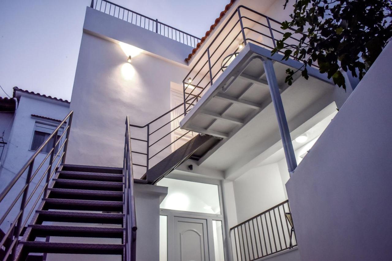 La Maison Plakes Rooftop Apt Skiathos Town Exterior photo